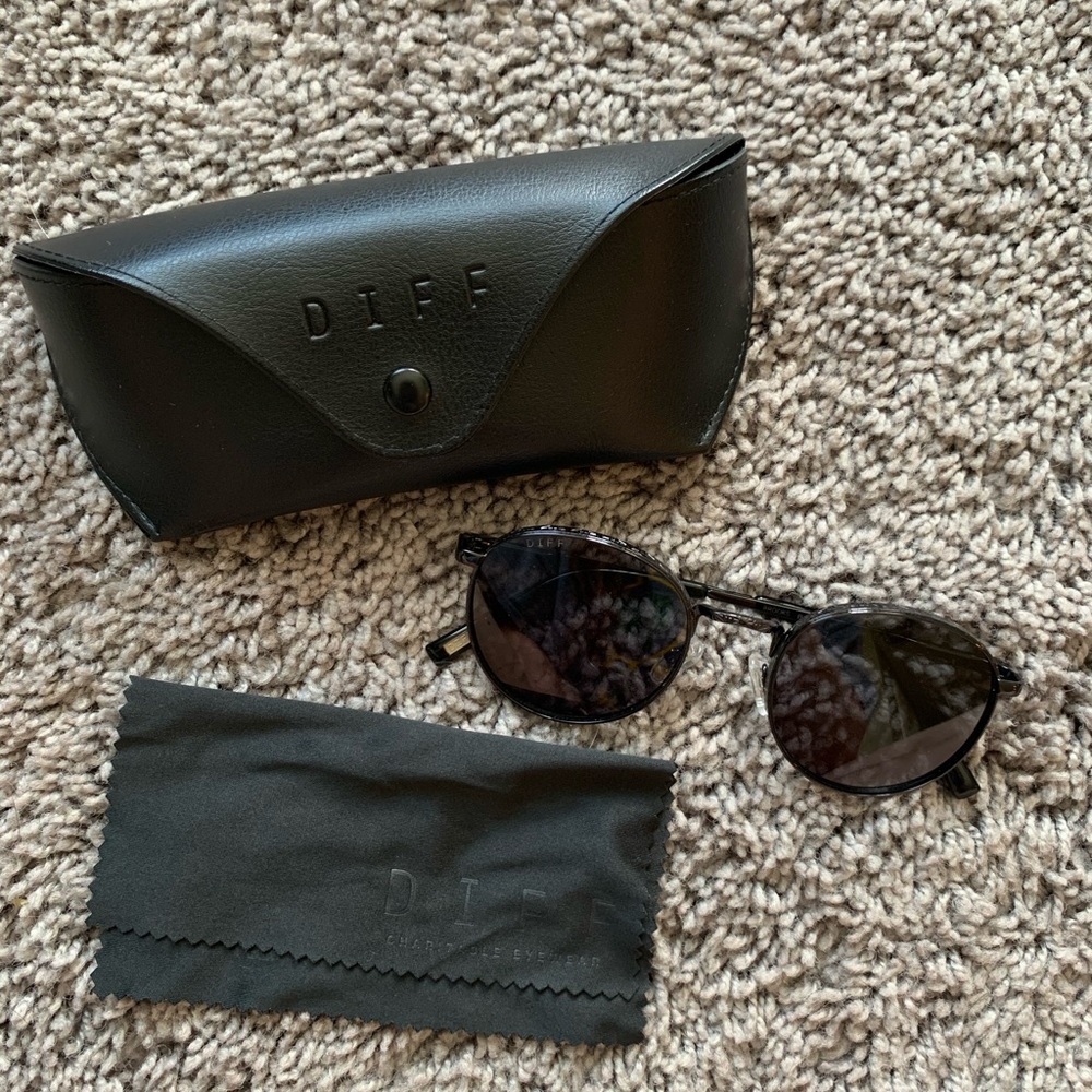 DIFF Sunglasses - Black